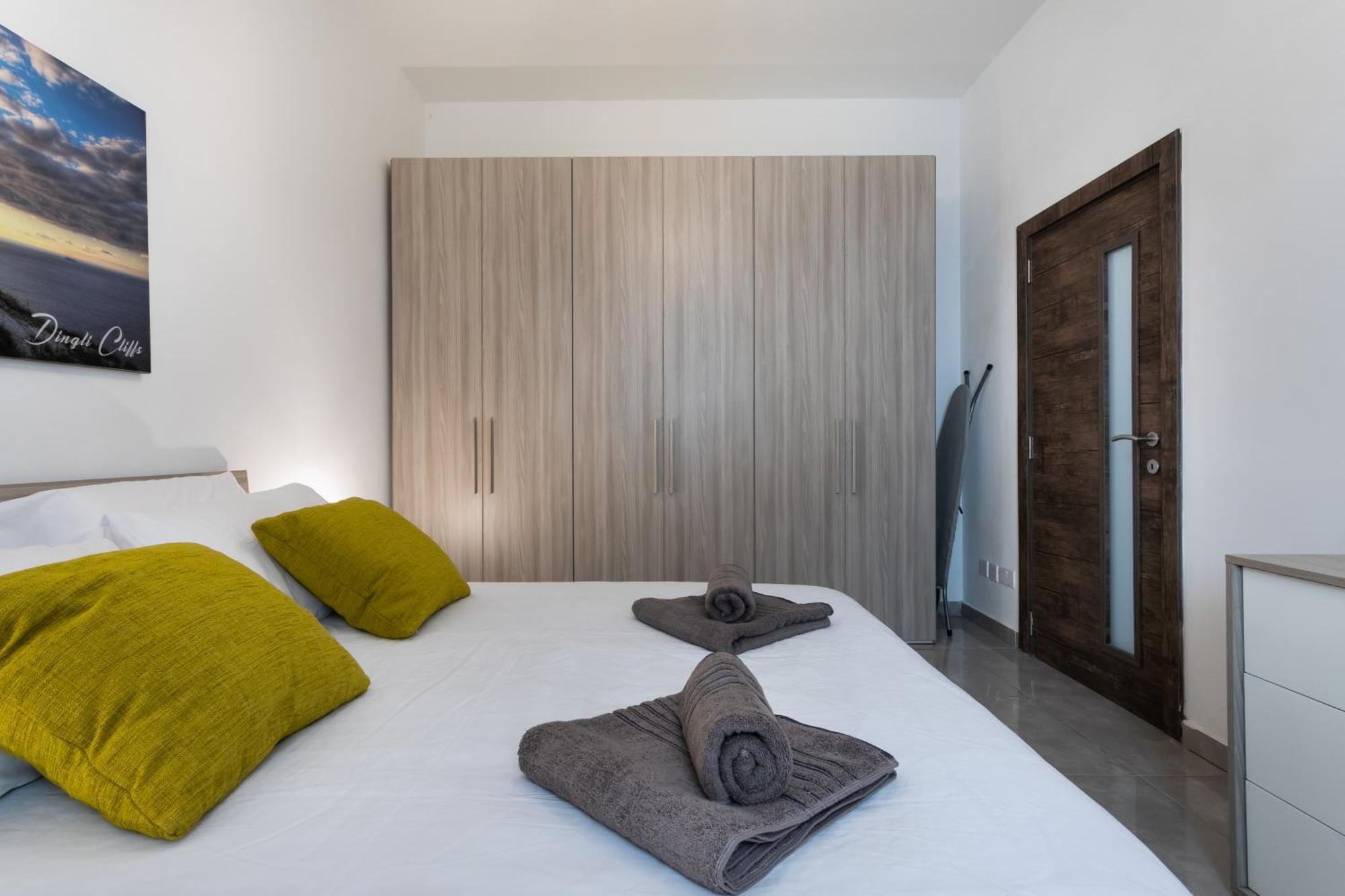 Central Close To Uni, Sliema & Mater Dei *
